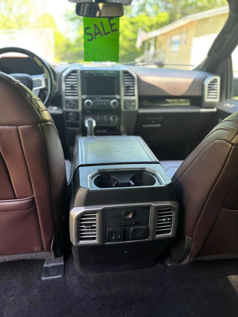 2017 Ford F-150 Platinum - Photo 11