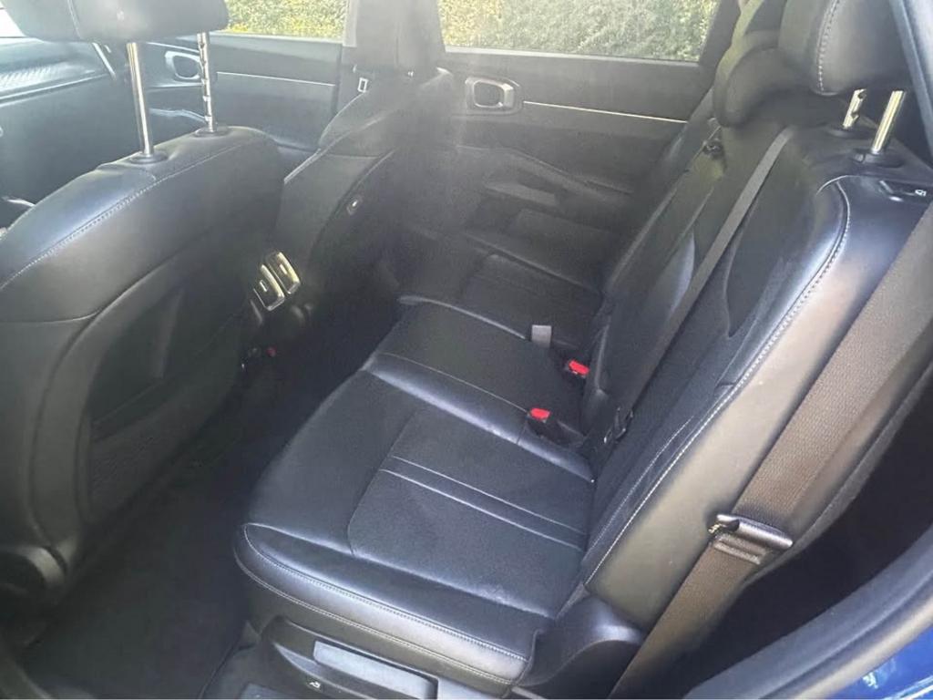 2023 Kia Sorento S - Photo 14