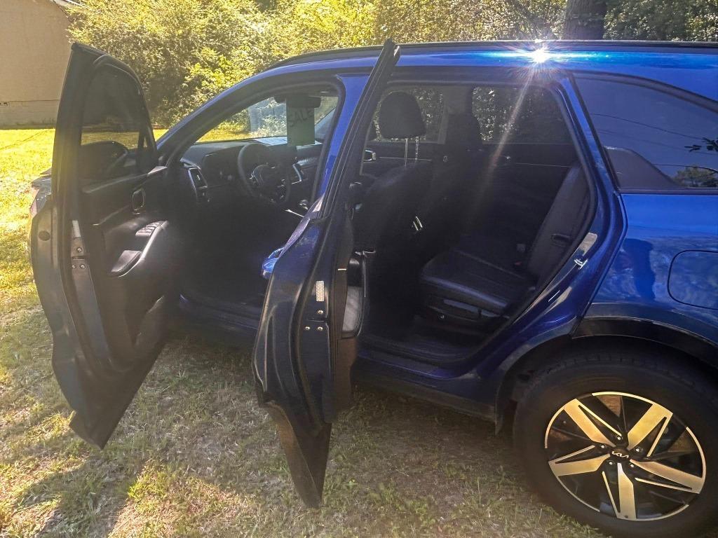 2023 Kia Sorento S - Photo 21
