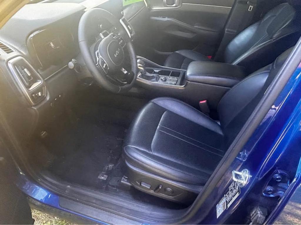 2023 Kia Sorento S - Photo 12