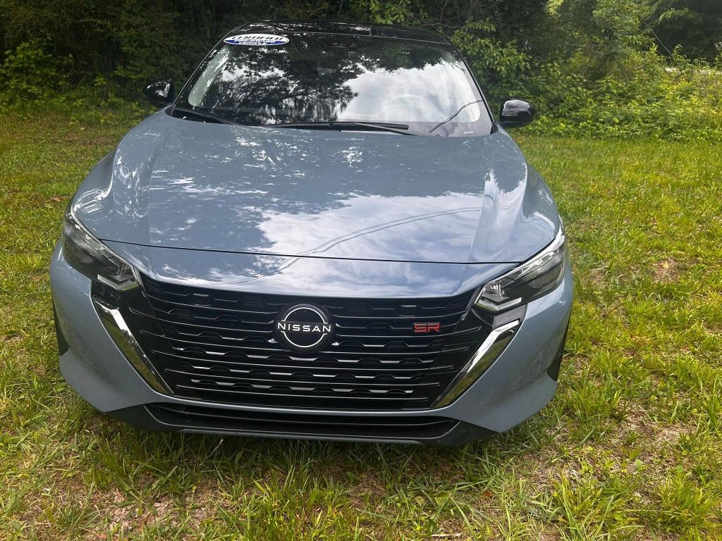 2025 Nissan Sentra SR CVT's photo