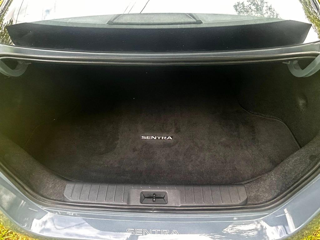 2025 Nissan Sentra SR - Photo 13