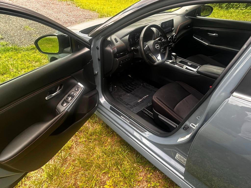2025 Nissan Sentra SR - Photo 10